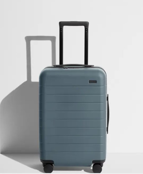 Viaja con confianza con el equipaje duradero y elegante de Away.