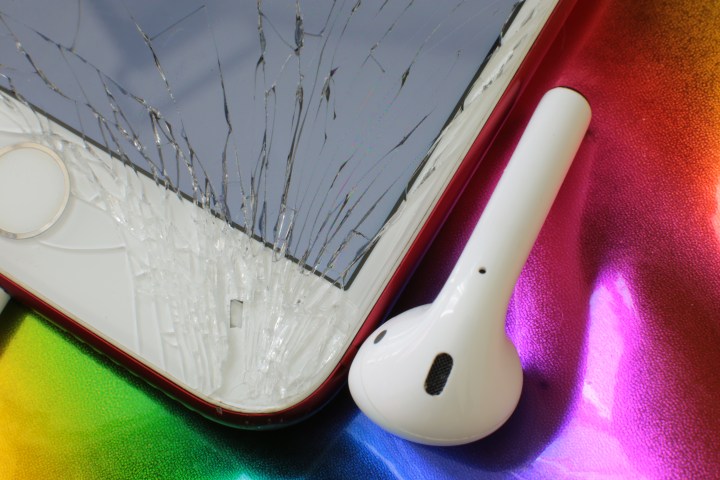 ¿No estás seguro de si comprar un iPhone reacondicionado? ¡Compara pros y contras para tomar una decisión inteligente!