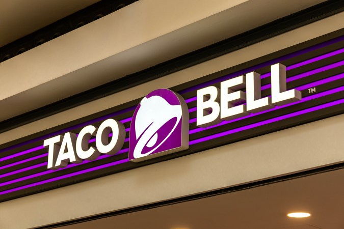 ¿Comida rápida barata y deliciosa? Sí, es posible. Descubre las nuevas ofertas de Taco Bell y McDonald's.