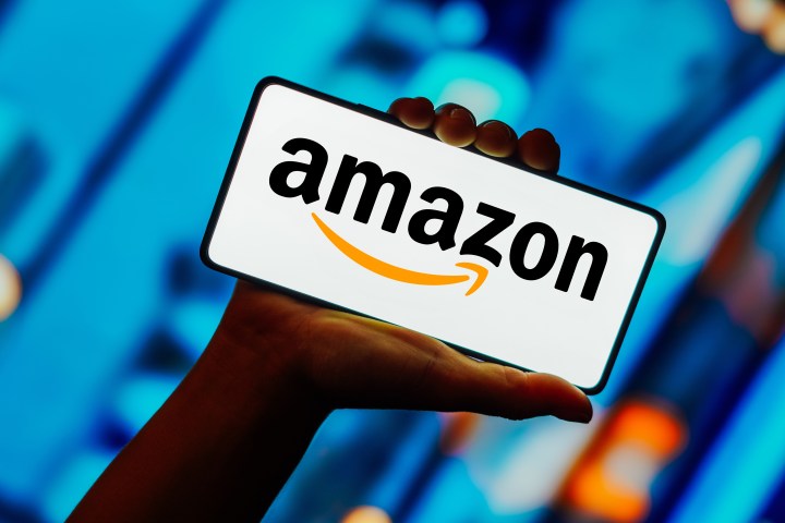 Explora una variedad de productos con descuentos significativos, incluyendo artículos como el equipaje expandible Samsonite, la aspiradora sin cable Dyson V8 y más, disponibles por tiempo limitado en Amazon el 28 de junio.
