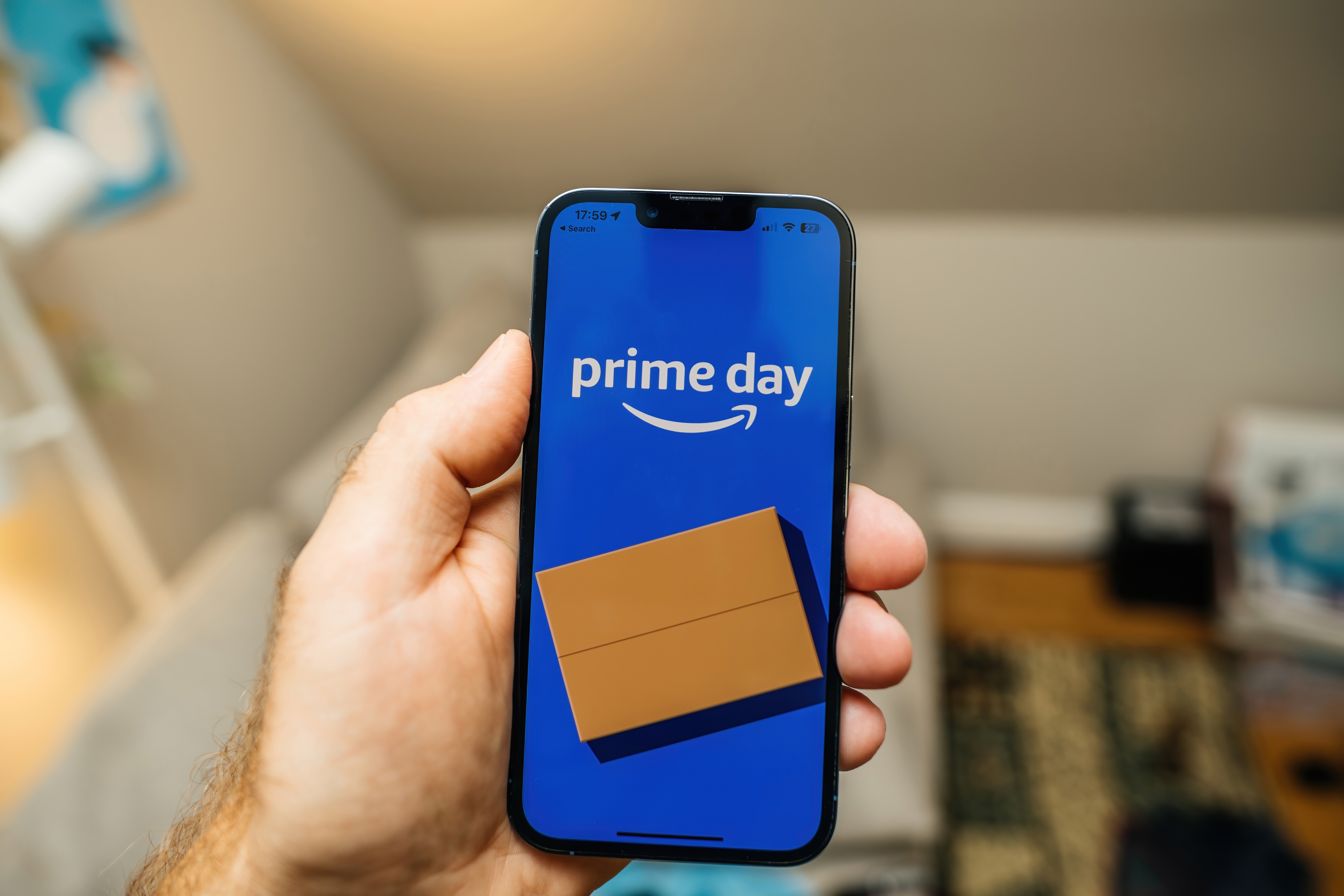 Links falsos, correos engañosos y ofertas sospechosas: Aprende a identificar estafas en Prime Day.