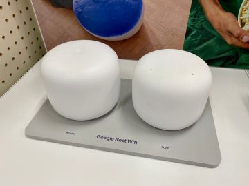 Streaming Fluido, Juegos sin Lag, Descargas Ultrarrápidas Experimenta una conexión Wi-Fi de última generación con el Google Nest Wi-Fi.