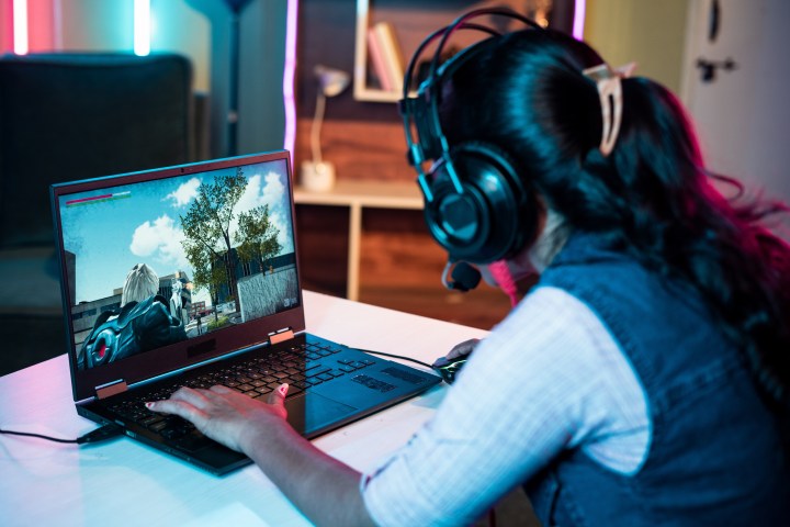 ¡Asus TUF A16: laptop gamer con descuento! Rendimiento de primera línea, diseño duradero y precio accesible. ¡Aprovecha esta oferta y ahorra $420!