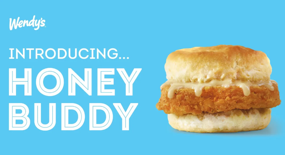 Siente la combinación perfecta de sabores con el Honey Buddy. Un sándwich de desayuno único que te sorprenderá.