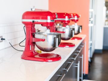 ¡Oferta limitada! La batidora KitchenAid de 5.5 cuartos, ahora con un descuento increíble. Ideal para preparar desde panes hasta pasteles. ¡Compra ya en Best Buy!