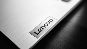 ¿Buscas una laptop económica y potente? ¡No te pierdas la Lenovo IdeaPad 1! Procesador Ryzen 7, 16GB RAM, SSD de 512GB y pantalla táctil por menos de $320.