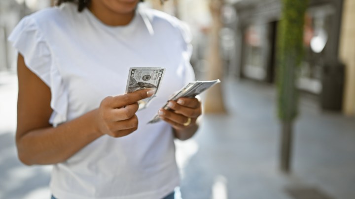 ¡Domina tus finanzas con la psicología del ahorro!