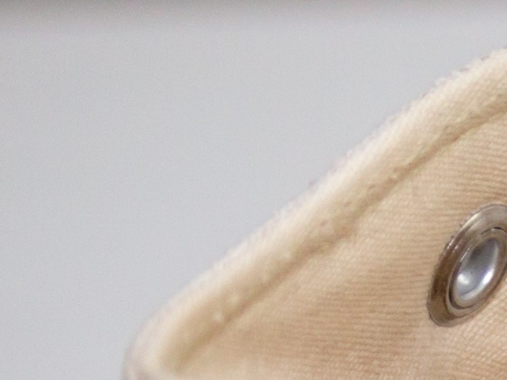 ¡Prepárate para el regreso a clases con las Converse Chuck Taylor All Star Lift! Con un diseño floral bordado y una oferta especial a $60, son la opción perfecta para renovar tu look.