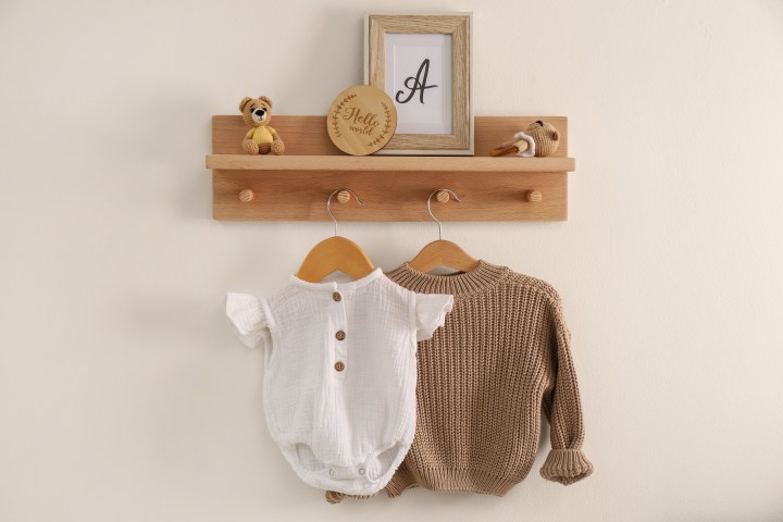 ¡Decora el cuarto de tus hijos sin gastar una fortuna! Descubre cómo crear un espacio lleno de color y diversión¡Decora el cuarto de tus hijos sin gastar una fortuna! Descubre cómo crear un espacio lleno de color y diversión.