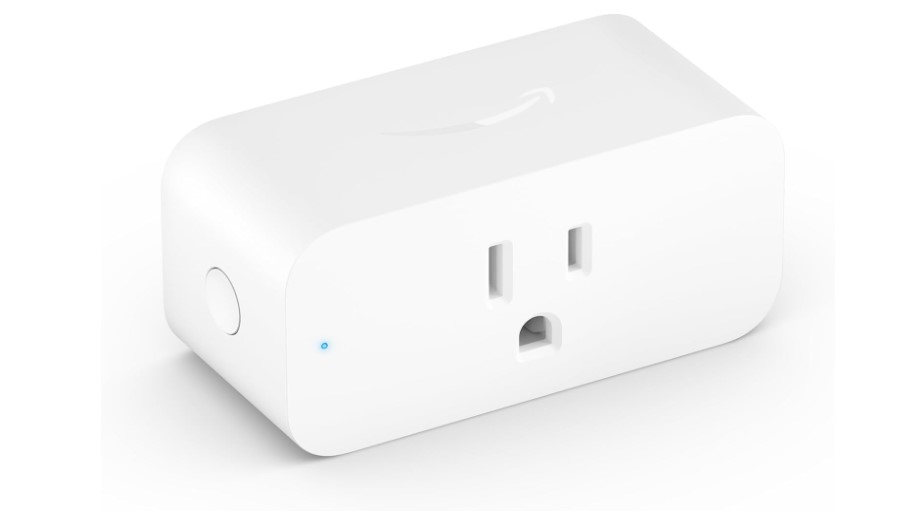 Convierte cualquier aparato en un dispositivo inteligente con el Amazon Smart Plug. Optimiza tu tiempo y energía automatizando tu espacio con facilidad.