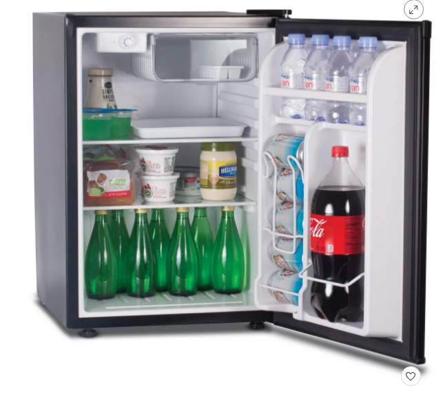 Consigue el Refrigerador y congelador COOL en Target hoy. Ahorra 30% en este electrodoméstico espacioso y moderno, perfecto para cualquier cocina.