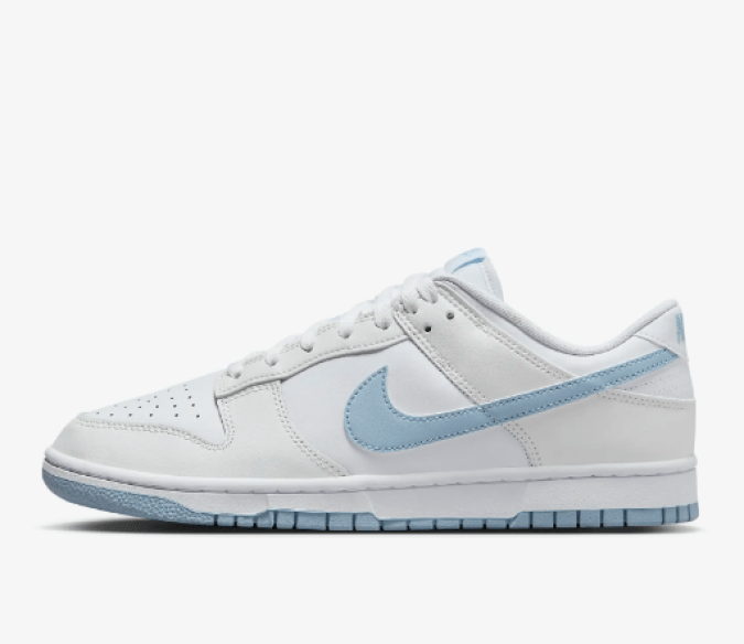 Vuelve a la escuela con estilo! Las Nike Dunk Low Retro son el complemento perfecto para tu outfit. Descuento especial para estudiantes.