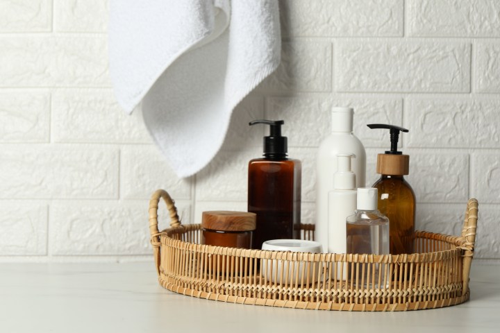 ¿Cansado de gastar en productos de belleza? ¡Tenemos la solución! Aprende a ahorrar en champú, jabón, desodorante y más con estos consejos prácticos y efectivos.