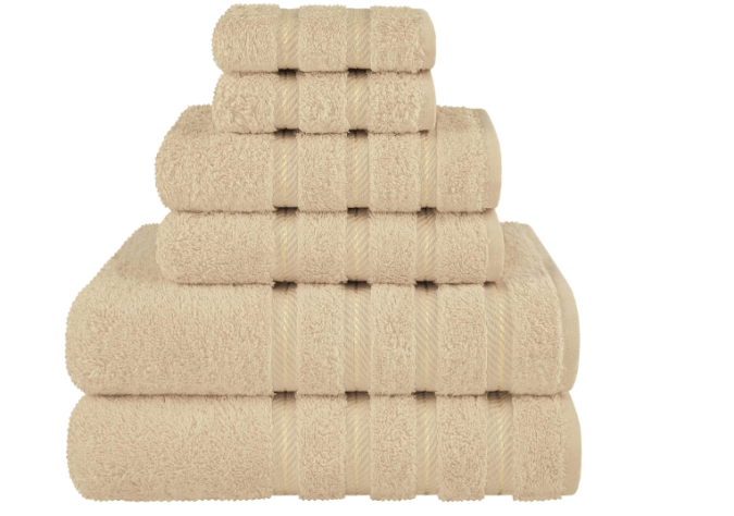 Ahorra un 60% en el juego de toallas de lujo American Soft Linen. 6 piezas de algodón turco suave y absorbente, solo en Amazon.