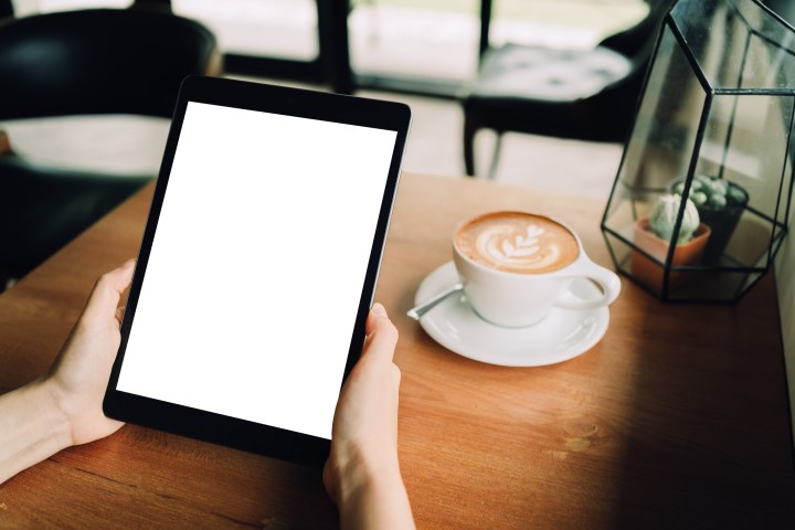 Compra el Amazon Kindle de 16 GB con un descuento del 20%. Almacenamiento amplio, luz ajustable y semanas de batería. ¡Perfecto para amantes de la lectura!