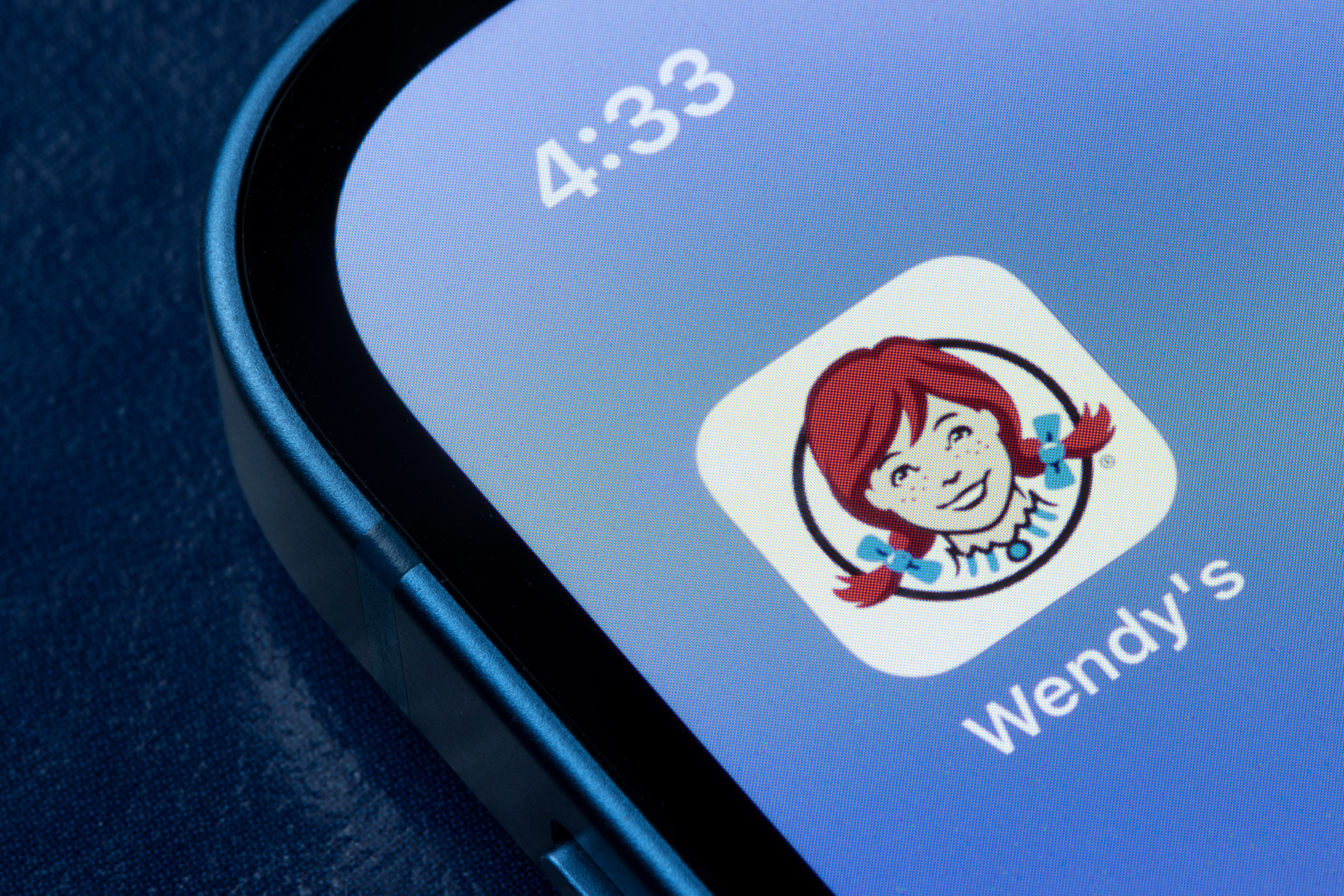 Wendy’s prueba un sistema de autoservicio en español con IA en 28 restaurantes. Velocidad, precisión y tecnología al servicio del cliente.