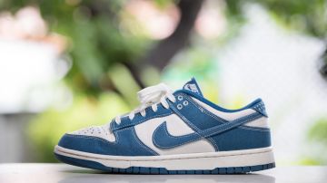 Comodidad y estilo al mejor precio. Las Nike Dunk Low Retro son tu nuevo básico. Aprovecha el descuento del 25% y luce un look deportivo.