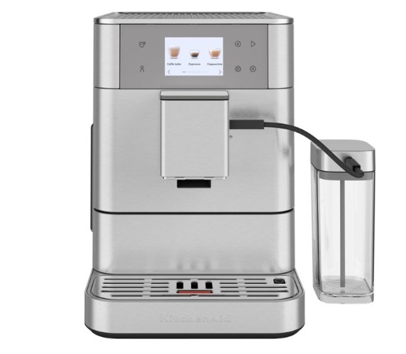 Ahorra $300 en la cafetera espresso KitchenAid totalmente automática. Precio especial de $1,399.99 en Best Buy, perfecto para los amantes del café.