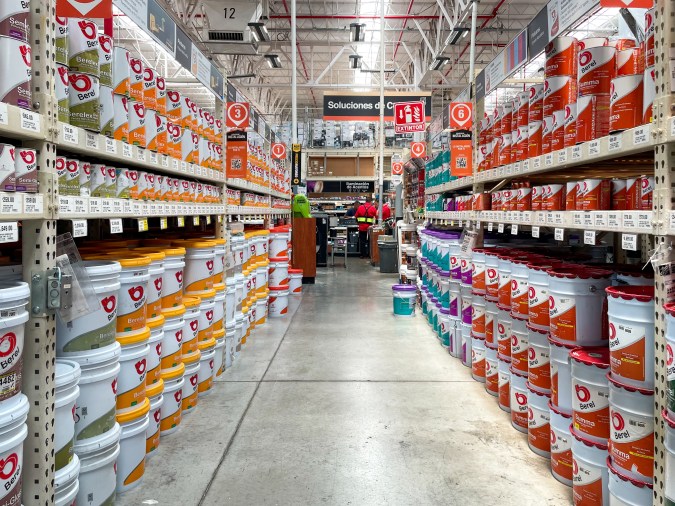 Pasillos de Home Depot