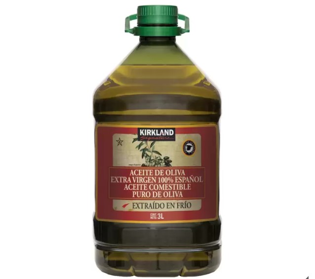 Ahorra $4 en el aceite de oliva virgen extra de 3 litros de Kirkland en Costco. Perfecto para tus recetas favoritas, ahora a solo $34.99.