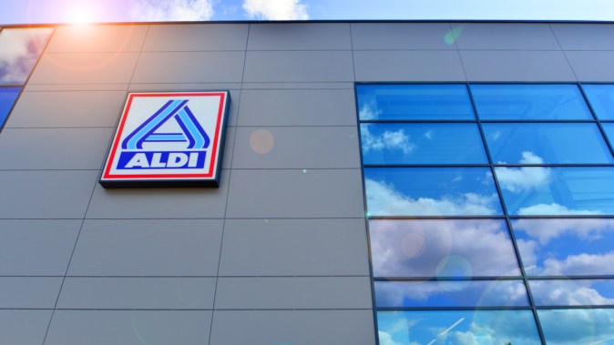 ¡Aprovecha las ofertas de Aldi para Acción de Gracias! Cena completa por $4.70 por persona con productos como pavo y cazuela de batata.