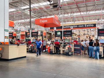 Aprende a cazar 'penny deals' en Home Depot. Te enseñamos a interpretar códigos de productos y a negociar descuentos sorprendentes.