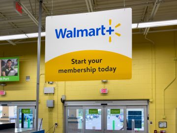 Walmart se adelanta al Black Friday con descuentos en tecnología. Ahorra $34.95 en el Motorola Edge 2021 con batería de larga duración.