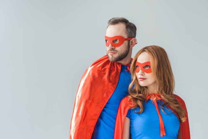 ¿Quieres destacar en la próxima fiesta de disfraces? Los disfraces en pareja son la tendencia del momento. ¡Te ayudamos a encontrar el disfraz perfecto para ti y tu pareja!