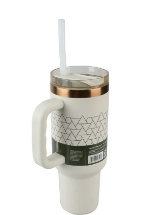 ¿Buscas una alternativa al termo Stanley? Walmart tiene el Ozark Trail por solo $15 USD. ¡Ahorra más del 70%!

