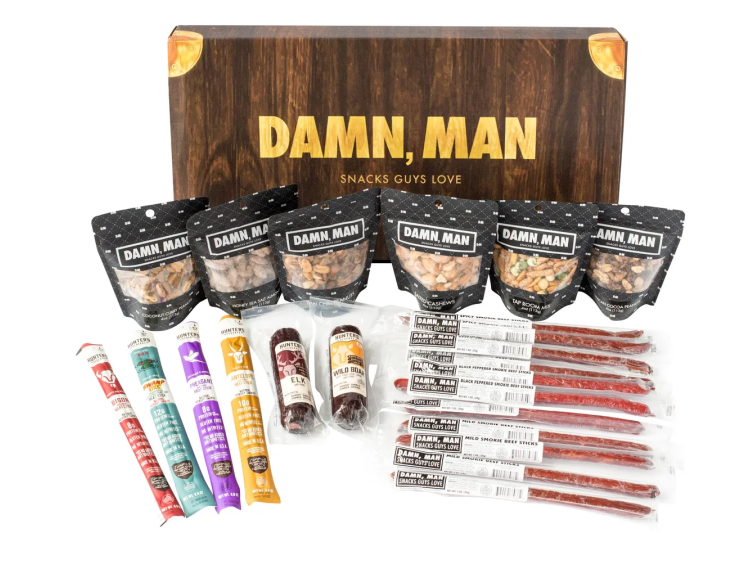 ¡Un festín de sabores en una sola caja! La Colección de Snacks Sam's Club incluye una selección de beef sticks, nueces y otros aperitivos que te encantarán.