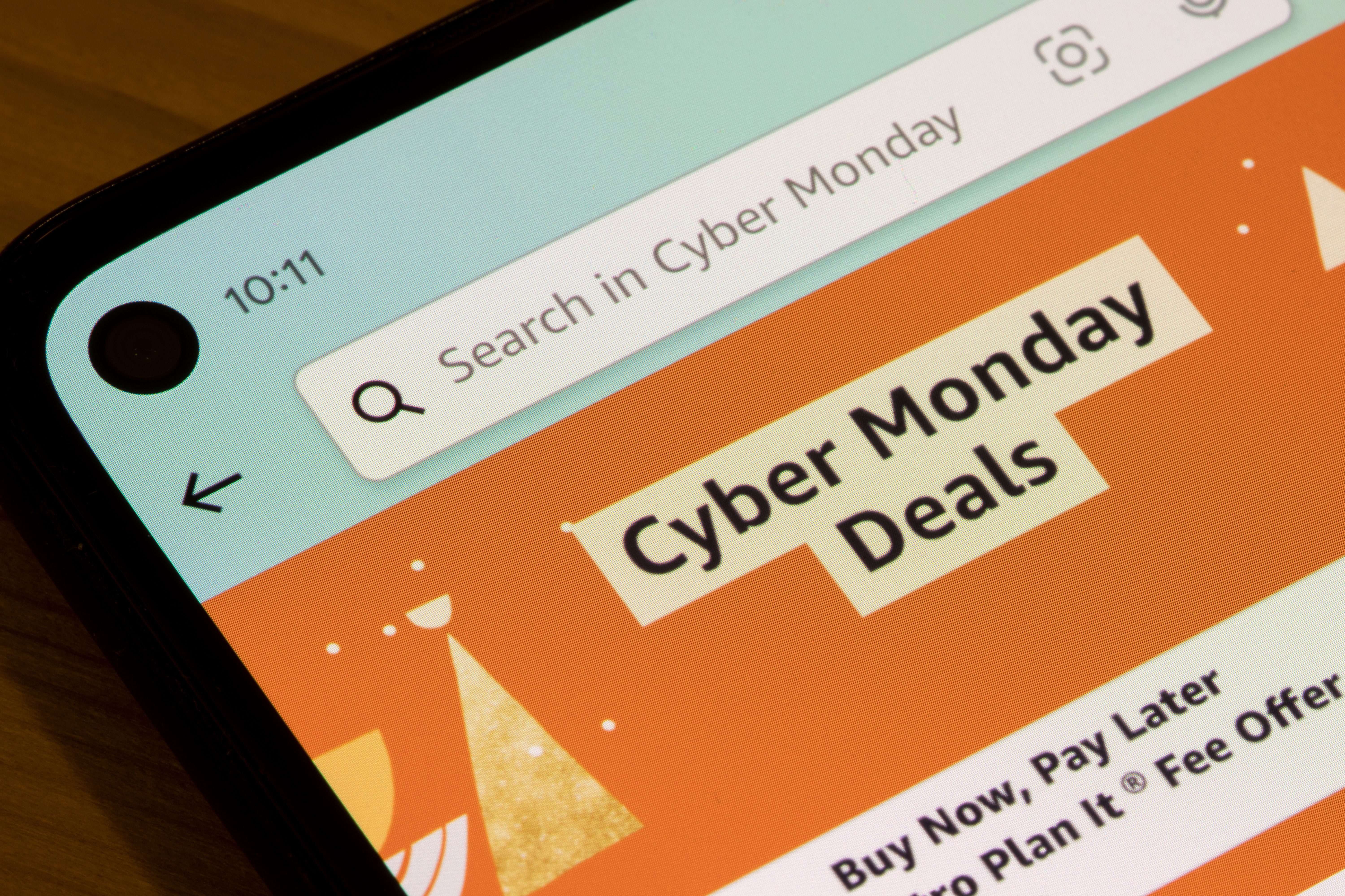 Descubre cómo aprovechar las ofertas de Cyber Monday con los consejos de ChatGPT: encuentra descuentos exclusivos en tecnología y más.