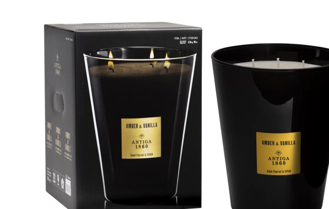 Disfruta de una experiencia sensorial única con la Vela Antiga 1860. Perfecta para momentos de tranquilidad y reflexión.