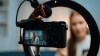Macy’s tiene los mejores descuentos en cámaras de la temporada para vloggers y creadores de contenido.