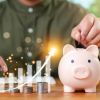 Crea una cuenta de ahorro en un banco de confianza para mejorar tus ingresos.