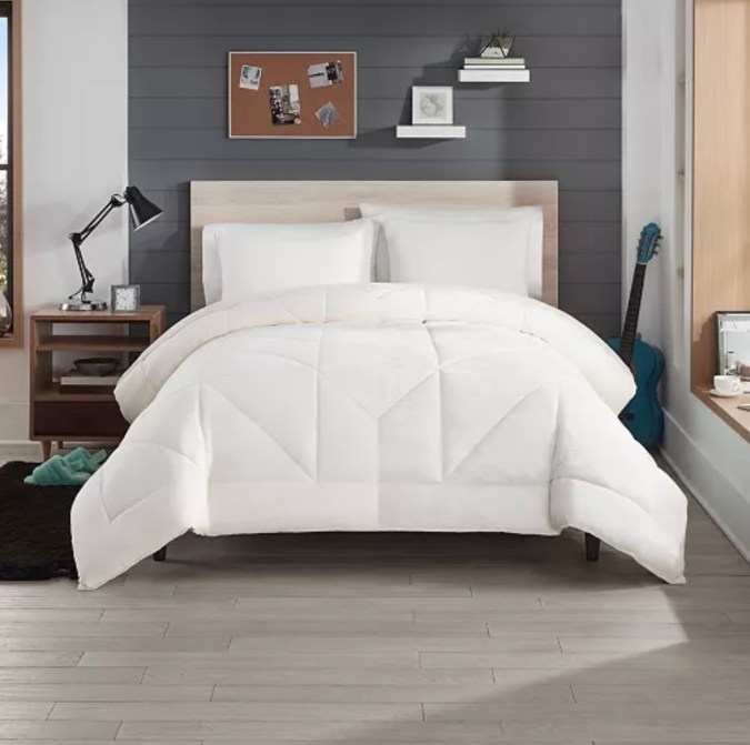 Corey Reversible 3-Pc. Comforter Set de UGG