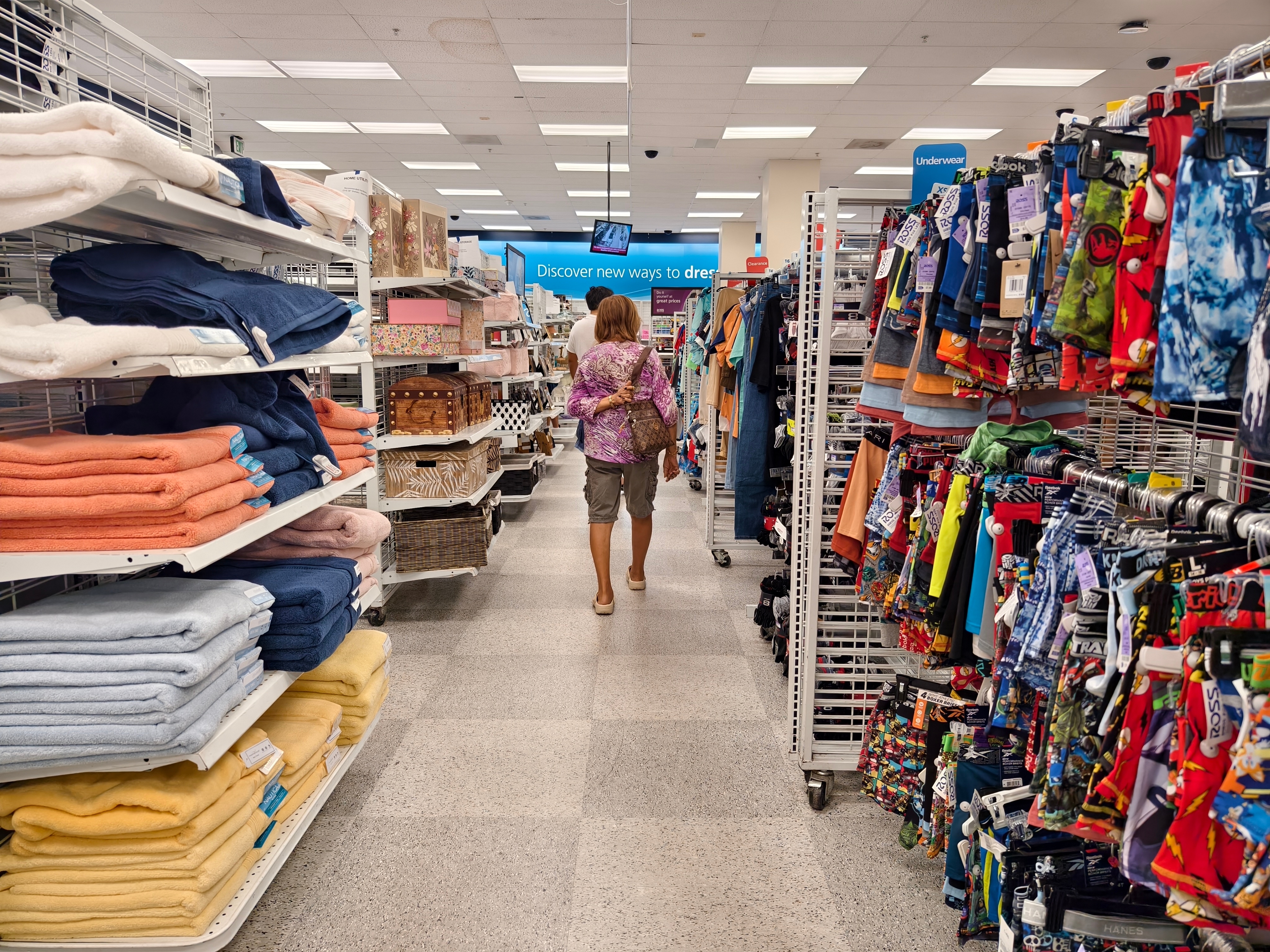 Los productos en Ross Dress for Less están en liquidación.