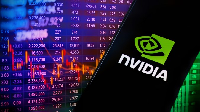 Nvidia tiene acciones en las que podrás invertir este año.