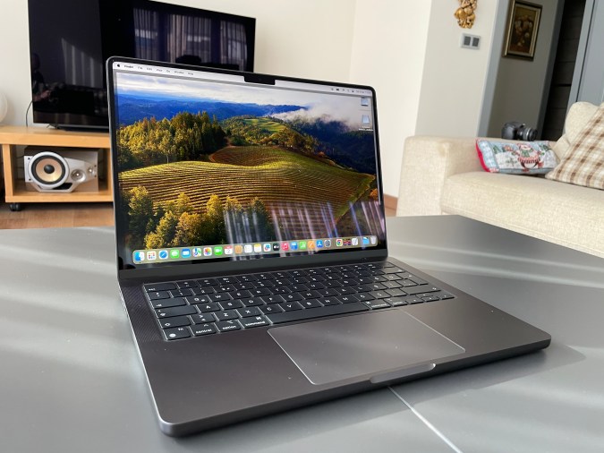 La MacBook Pro M3 resulta ideal para quienes trabajen con programas de edición.