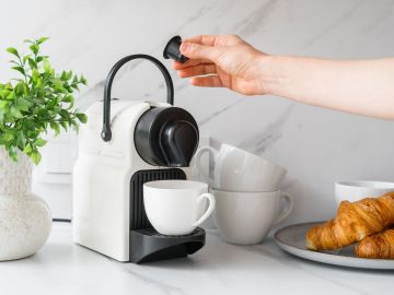 Target tiene los mejores descuentos en máquinas para preparar café.
