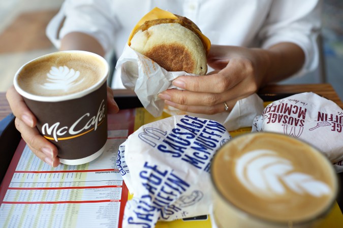Los desayunos en McDonald's tendrán promociones especiales.