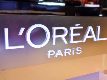 L'Oréal tiene productos de maquillaje disponibles en Amazon por precios asequibles. .