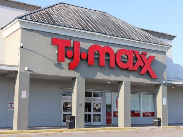 TJ Maxx tiene rebajas en los precios de sus productos para la casa.