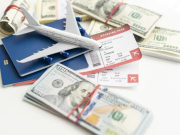 Ahorrar dinero con el skiplagging podría acarrear problemas legales.