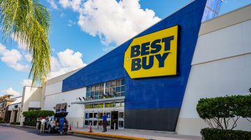 Best Buy anunció el cierre de tiendas para un nuevo plan de reestructuración.