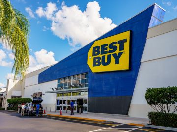 Best Buy anunció el cierre de tiendas para un nuevo plan de reestructuración.