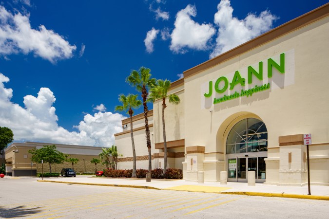 Tiendas de Joann cerrarán sus puertas en Estados Unidos.