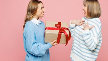 Encuentra el regalo ideal para tu madre por menos de $25 dólares.