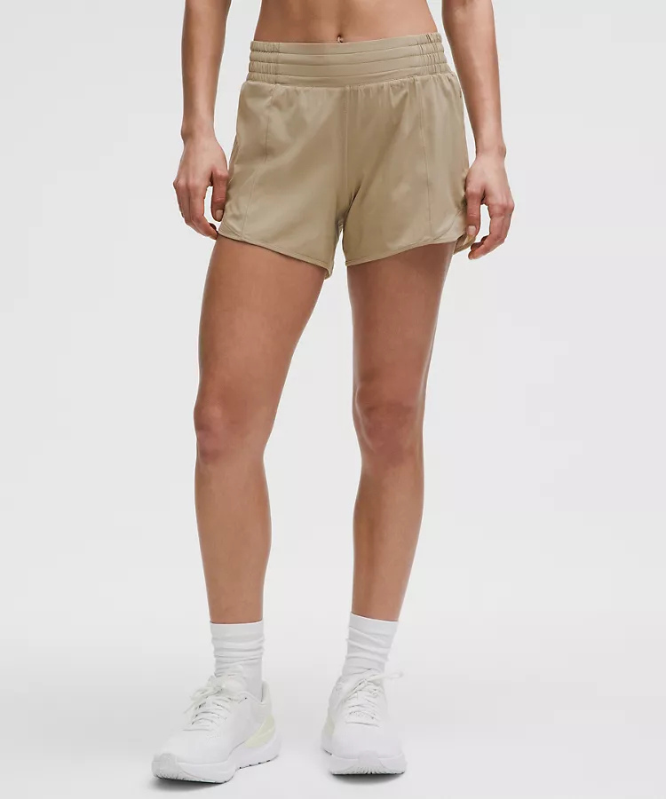 Hotty Hot High-Rise Lined Short de Lululemon.