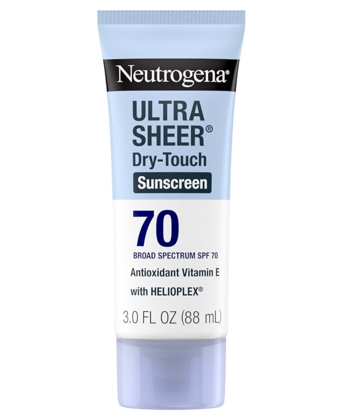 Ultra Sheer Dry Touch Sunscreen de Neutrogena, disponible en Amazon