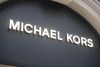Macy's tiene descuentos en piezas masculinas de Michael Kors.